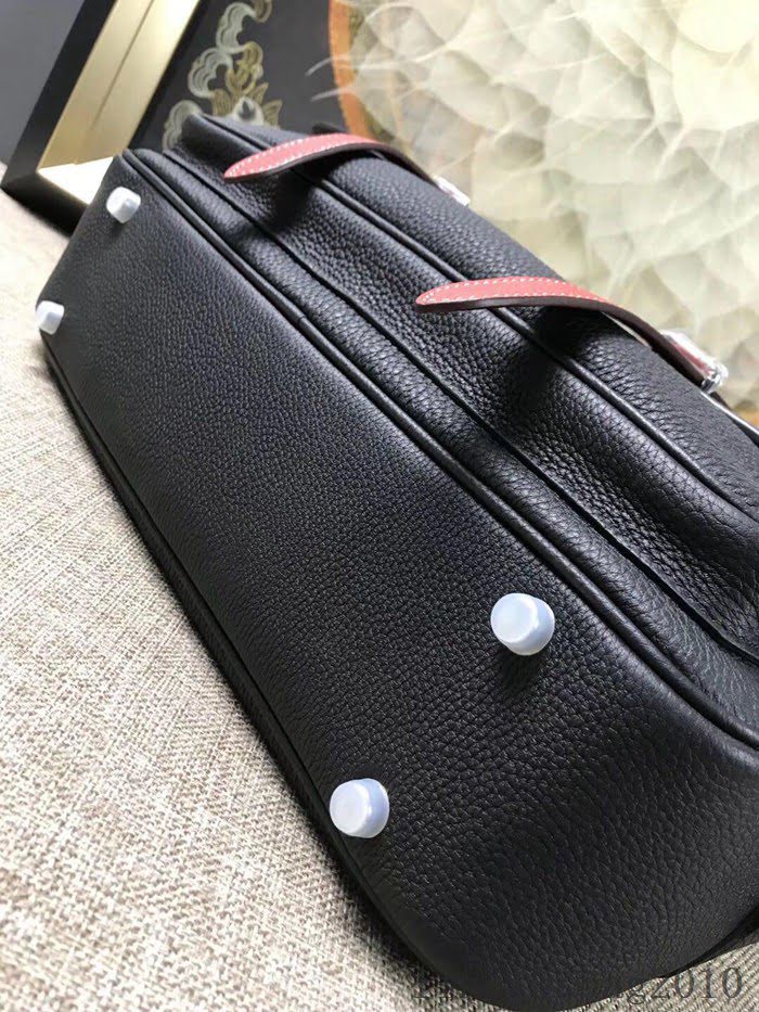 愛馬仕HERMES H家 郵差包 男女插袋款 超大容量 進口原廠皮 黑色本色線配大紅抽帶 可手提斜挎 出差必備單品  tdher1359